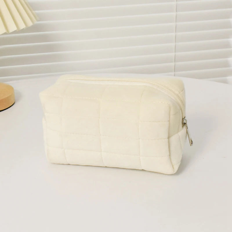 Solid Color Cosmetic Bag for Women Cute Plush Makeup Bag Zipper Travel Make Up Toiletry Bag Washing Pouch Plush Pencil Pouch