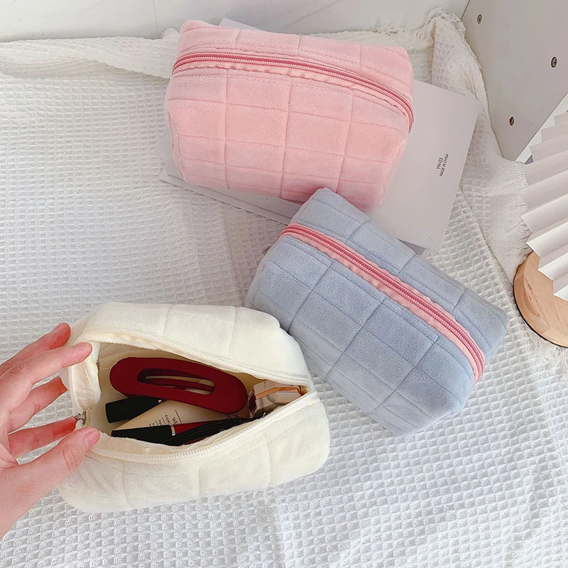 Solid Color Cosmetic Bag for Women Cute Plush Makeup Bag Zipper Travel Make Up Toiletry Bag Washing Pouch Plush Pencil Pouch