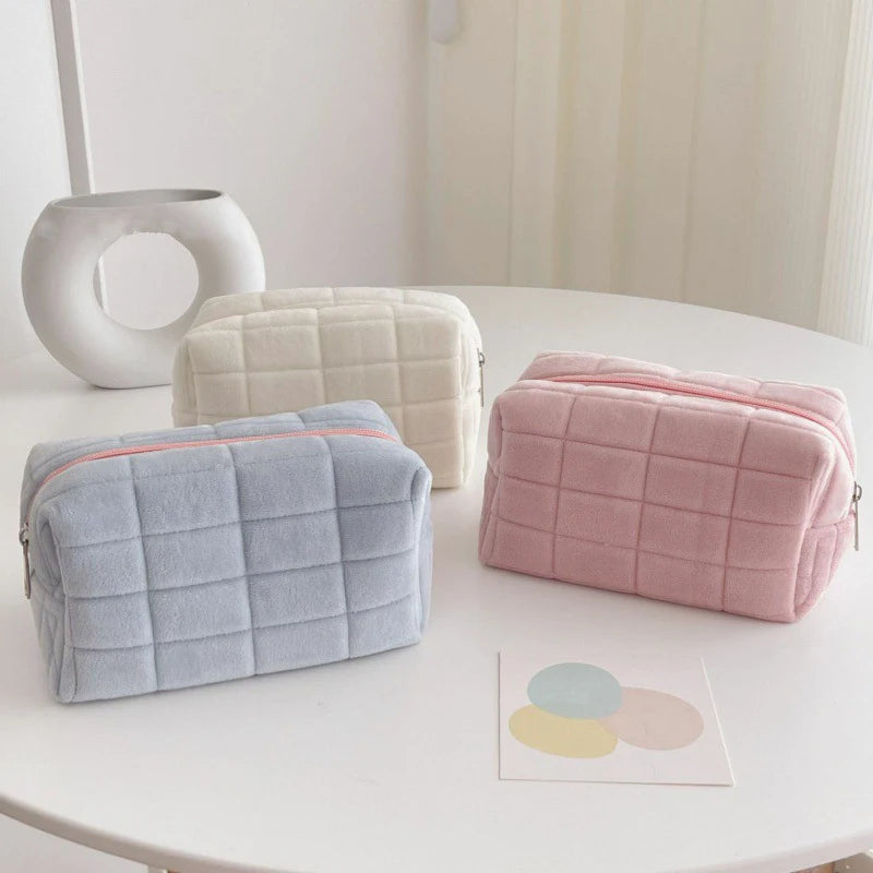 Solid Color Cosmetic Bag for Women Cute Plush Makeup Bag Zipper Travel Make Up Toiletry Bag Washing Pouch Plush Pencil Pouch